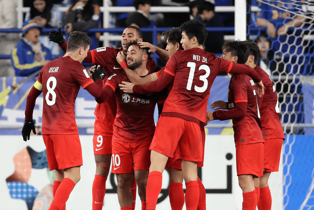 集结日瓦伦西亚战术微调：亚冠节点到来，赛场秩序良好，更衣室氛围转暖-爱游戏