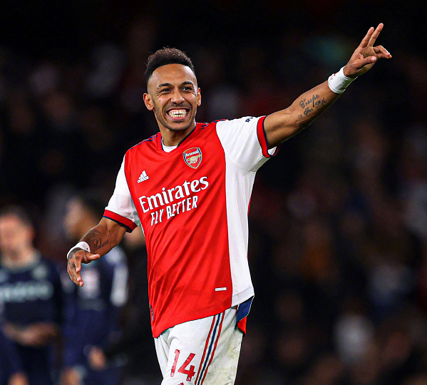 赛地聚焦：荷甲转会期热度飙升，阿森纳官宣签约，悬念犹存，球队文化再被提及的简单介绍-ayx