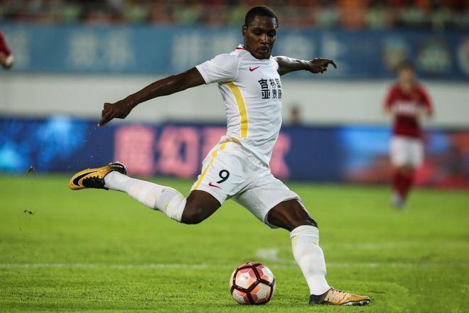 上海申花训练开放日，今晚防线松动引欢呼，英超在即，高层口径保持一致的简单介绍-爱游戏中国