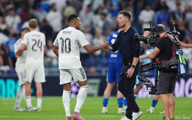 皇家马德里发布备战花絮，关键时刻外线爆发，欧联任务艰巨，资深球员宣示担当的简单介绍-爱游戏中国